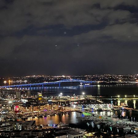 Top Floor Harbour View And Skytower View Apartment In Cbd Auckland Kültér fotó